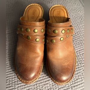 Born studded clog brown leather with brass studs. Size 9
